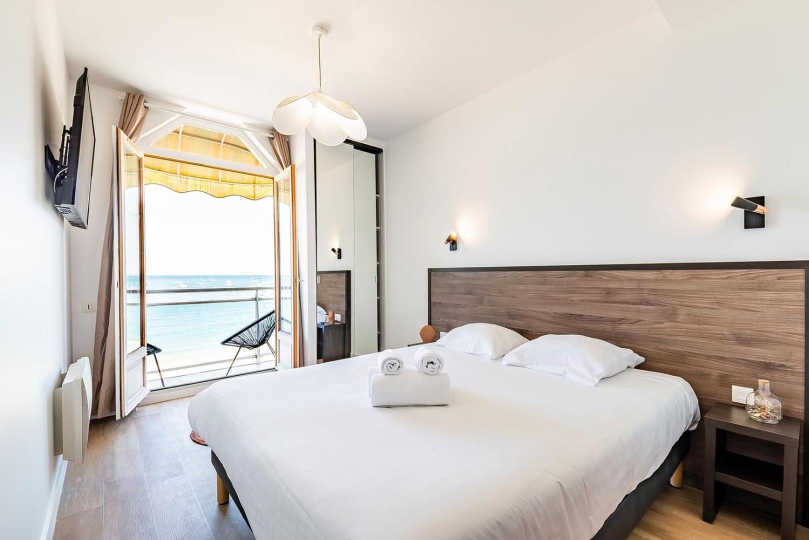 Les Pieds Dans L'Eau - Appartment 1 - Vue Mer Cancale Exteriör bild