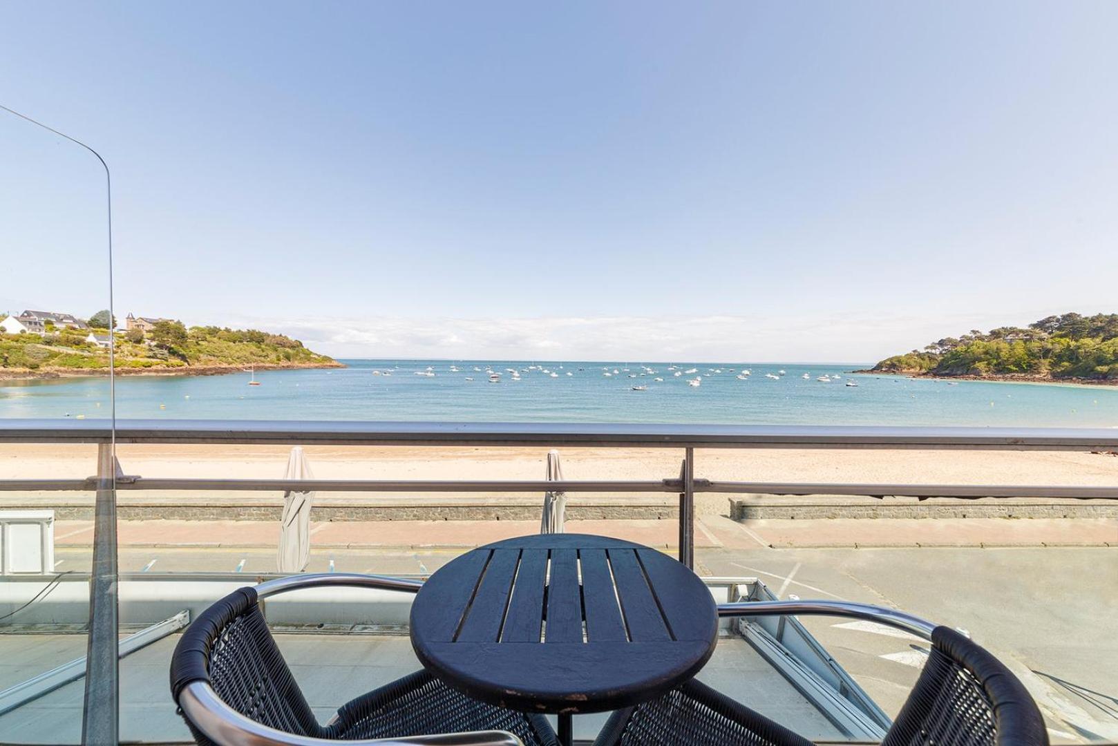 Les Pieds Dans L'Eau - Appartment 1 - Vue Mer Cancale Exteriör bild